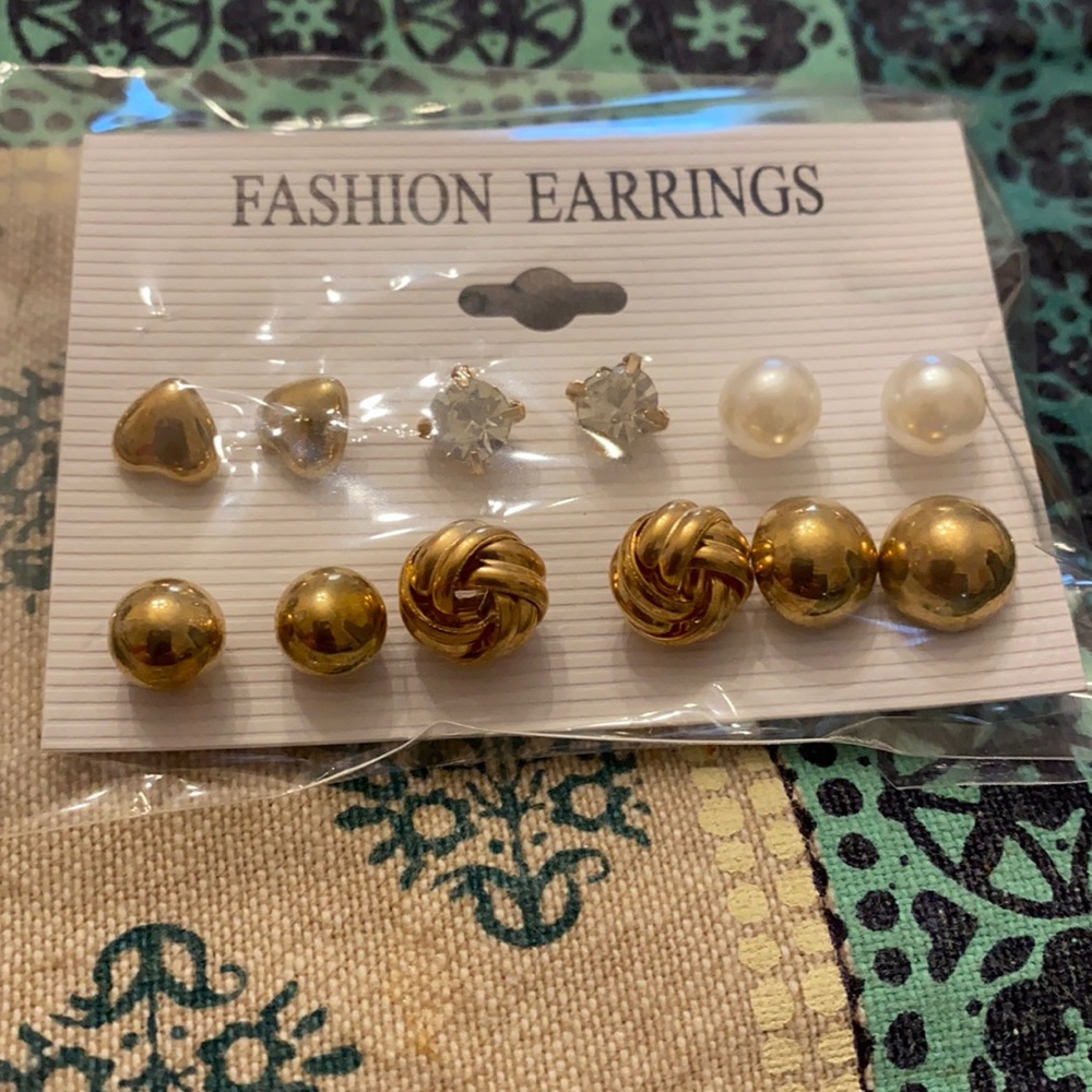 Set of assorted earrings